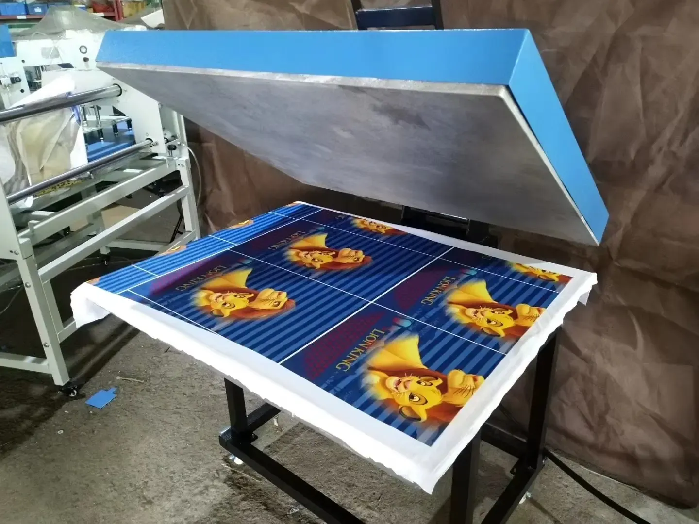 Plancha térmica manual plana de gran formato para producción textil - detalle 3