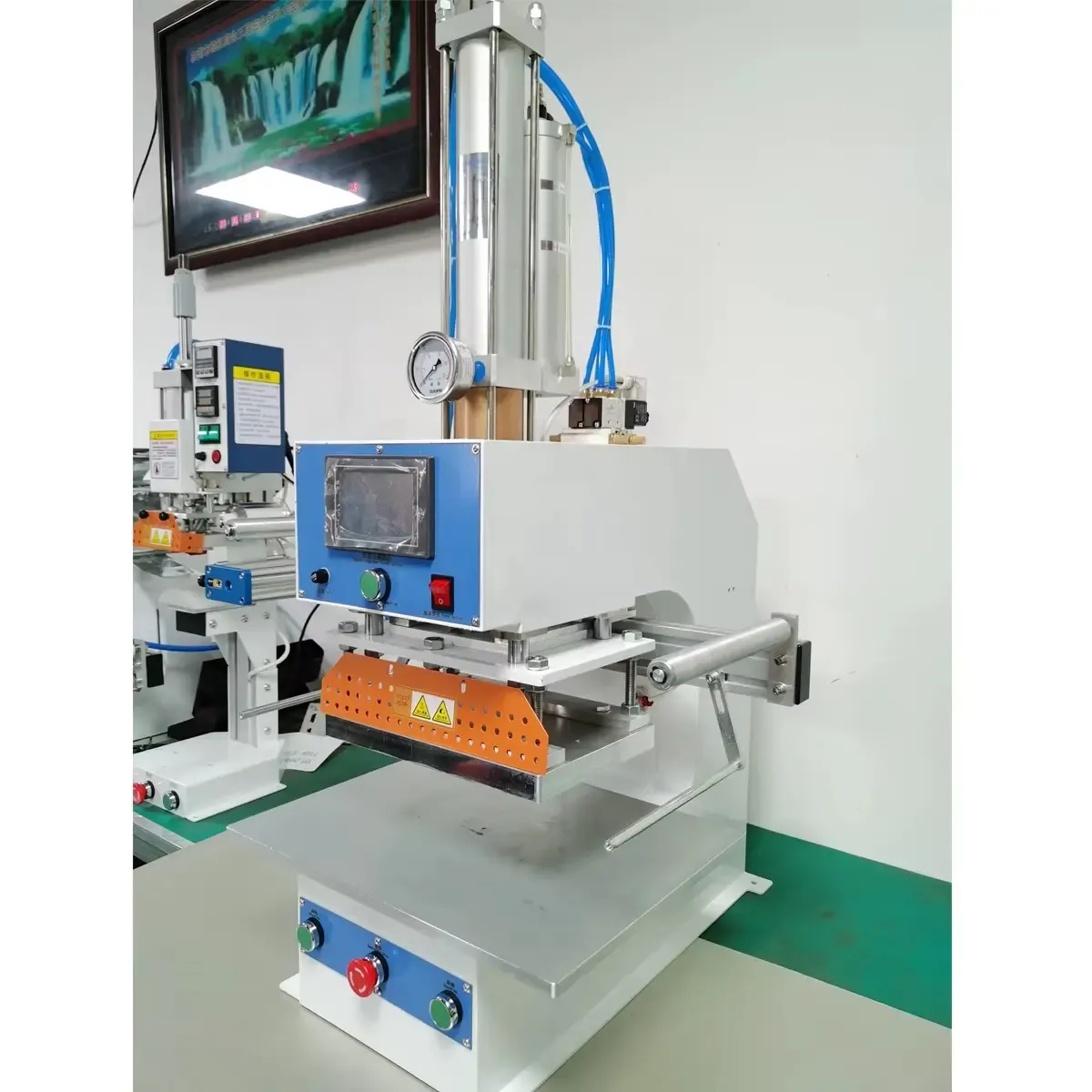 1500kg Automatic Pneumatic Hot Foil Stamping Machine for Leather and Packaging - image 2