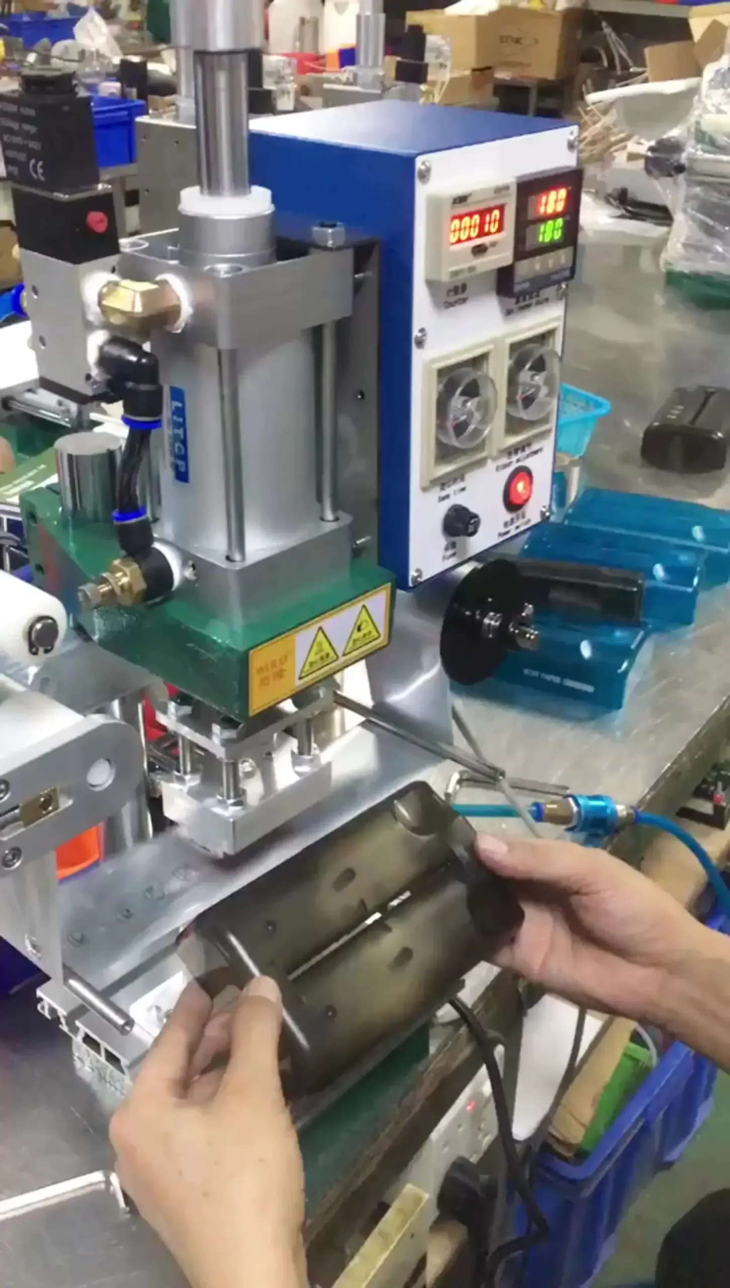 Machine de marquage à chaud professionnelle pour les décorations haut de gamme - détail 1
